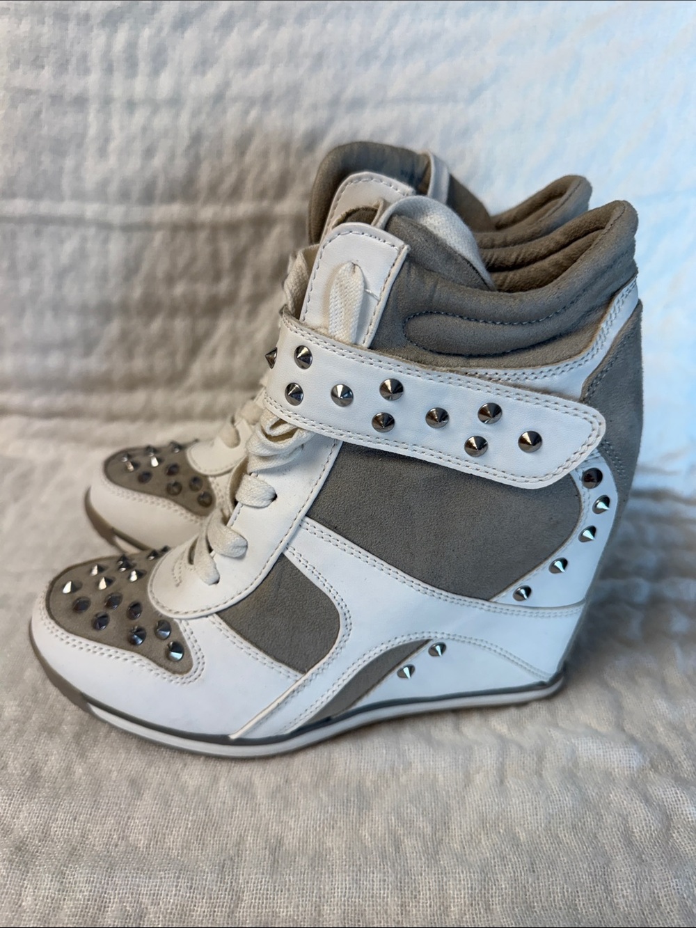Women’s White and Taupe Studded Wedge Sneaker - Picture 3 of 7